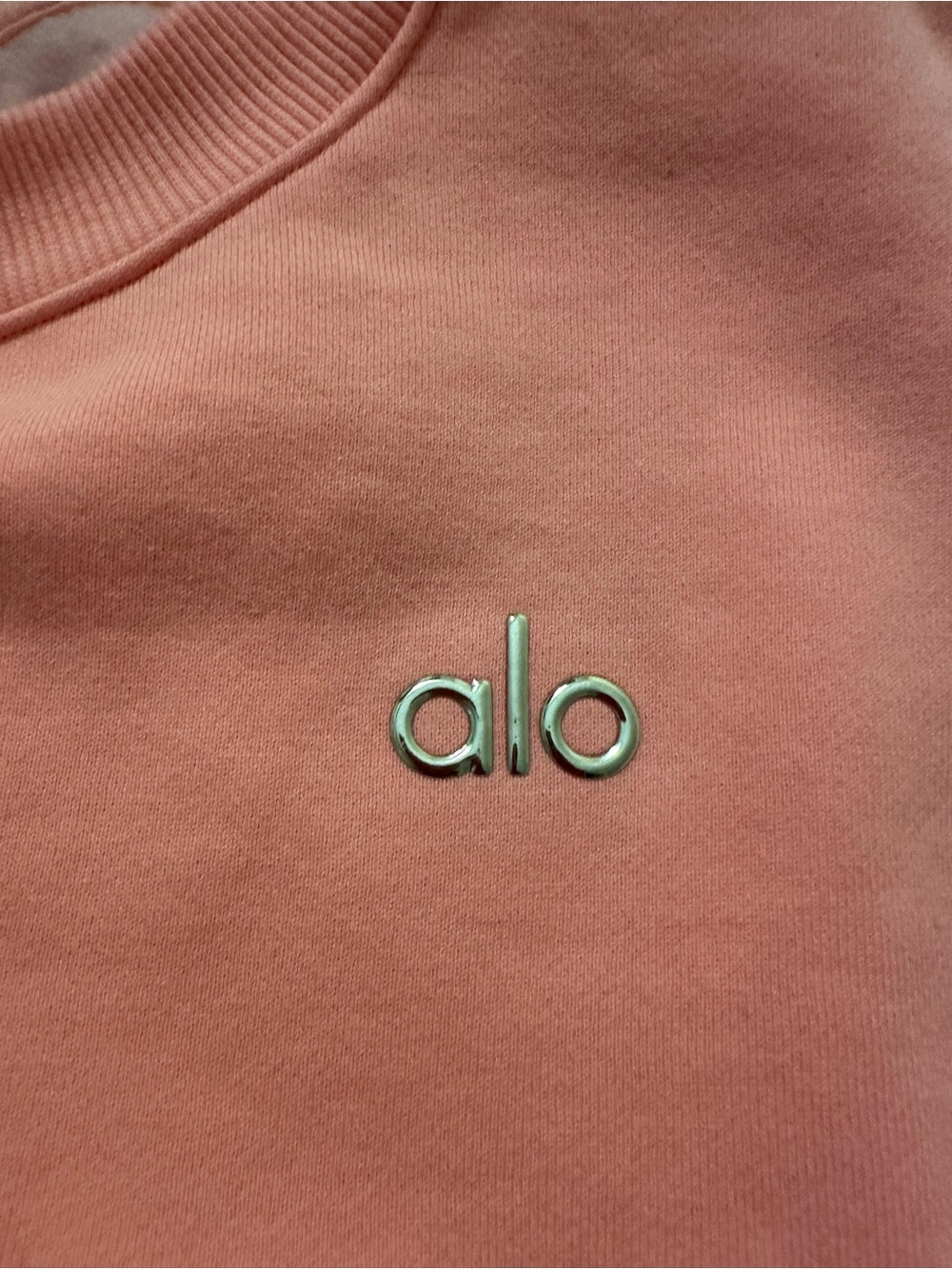 ALO Yoga neon bubblegum accolade cropped sweatshirt and accolade shorts XS - Picture 5 of 8